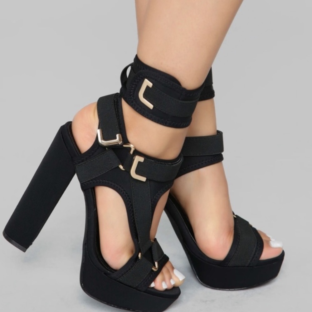 Fashion nova platform heels